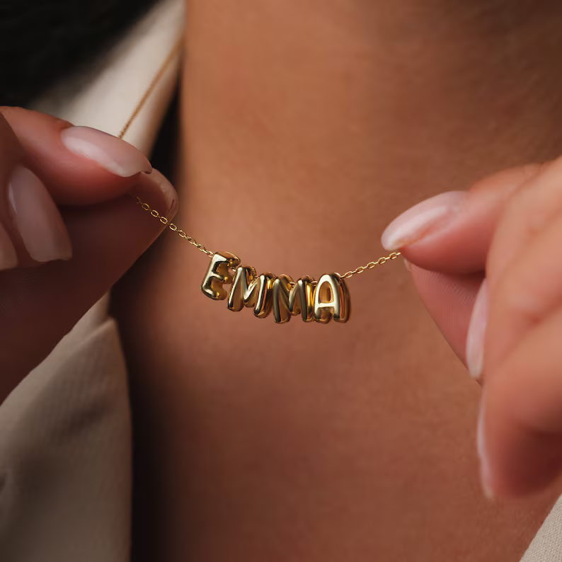 Collar con nombre burbuja
