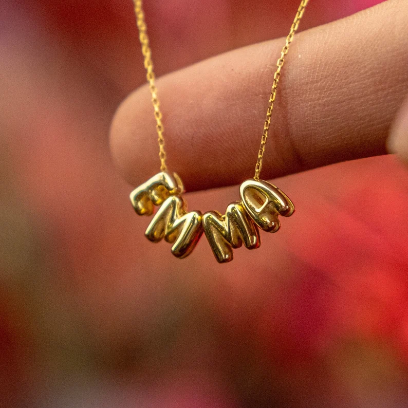Collar con nombre burbuja